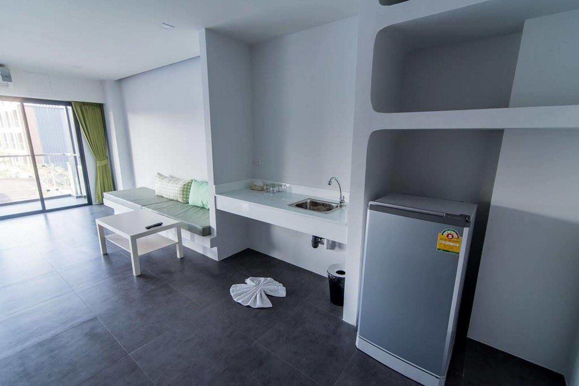 Hotel Panitar Haus Chonburi Zewnętrze zdjęcie