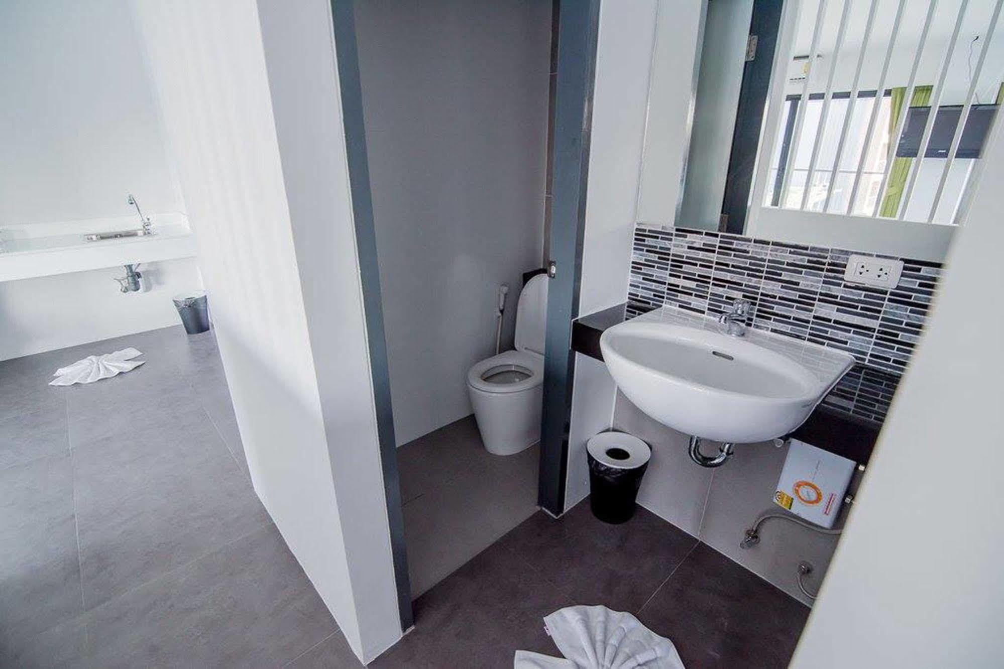 Hotel Panitar Haus Chonburi Zewnętrze zdjęcie