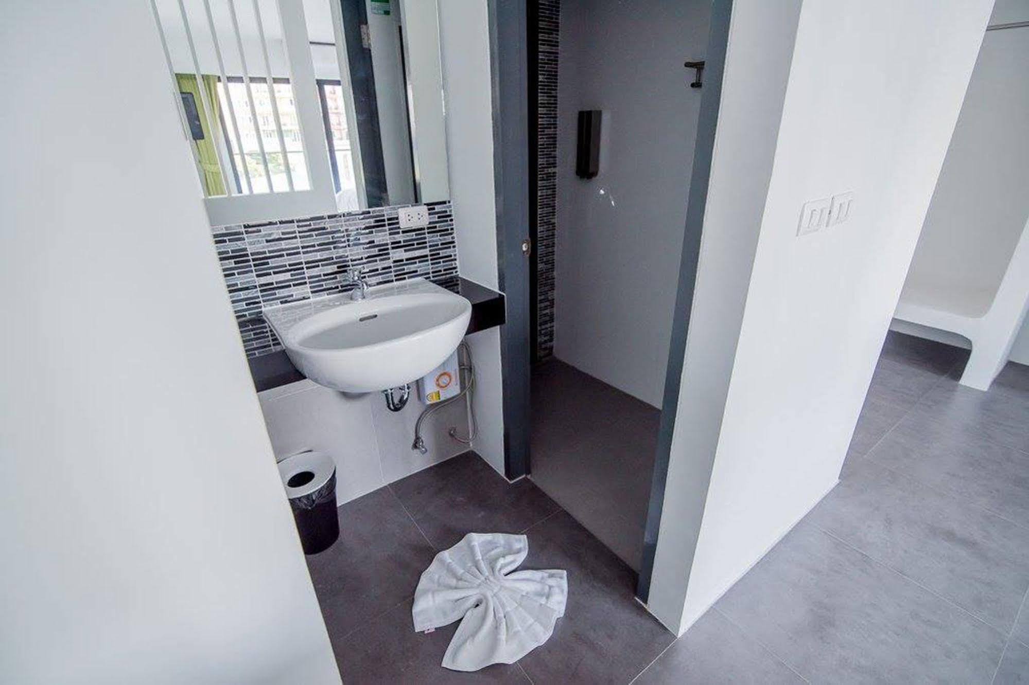 Hotel Panitar Haus Chonburi Zewnętrze zdjęcie